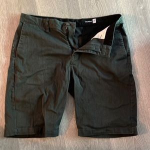 Volcom shorts. Waist 33